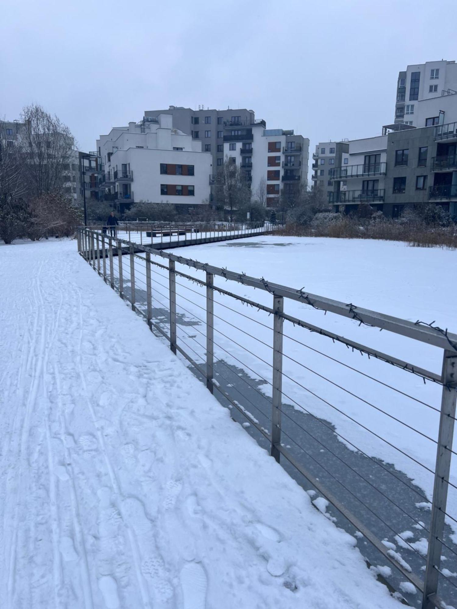 Lake Park Apartament With Free Parking Airport Netflix Appartement Warschau Buitenkant foto
